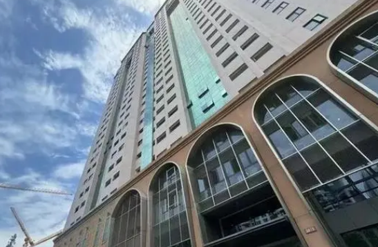 纽约曼哈顿一处办公楼以“骨折价”卖了！