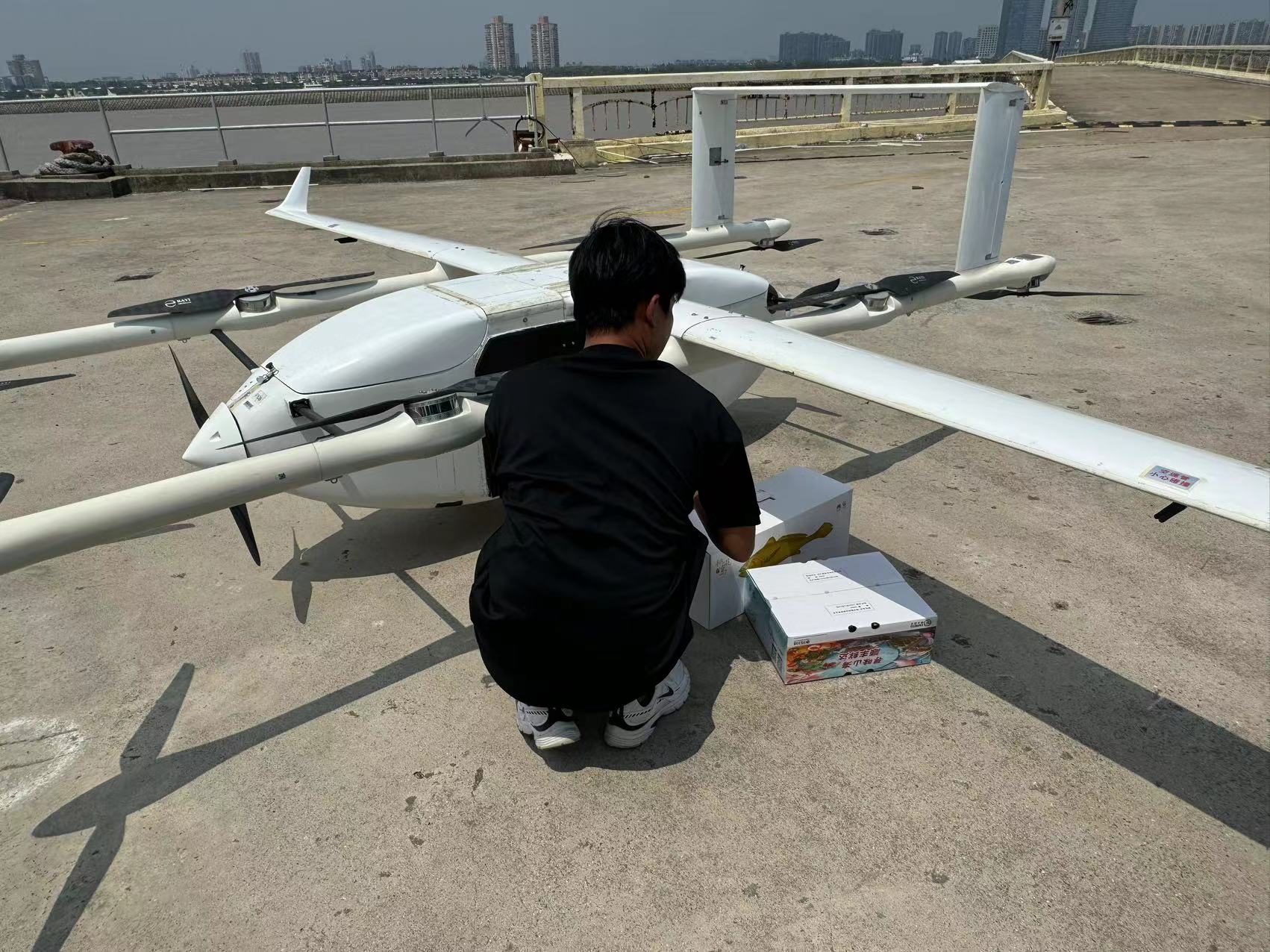 无人机领航低空经济 上海加速布局智慧物流网