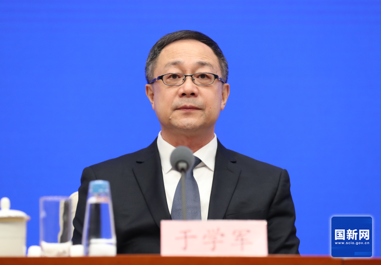 国新办探讨人口高质量发展策略应对少子化、老龄化