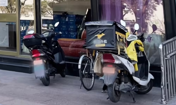美团推出骑手强制下线机制，保障安全与权益并行