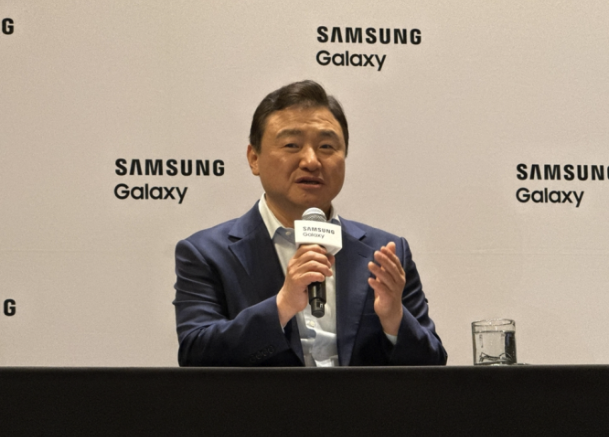 三星将推出三折叠手机